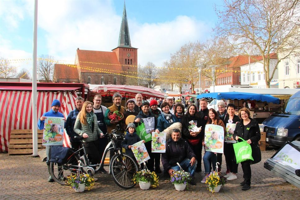 Die Neustädter Wochenmarkthändler starten am Freitag mit tollen Angeboten in den Frühling.