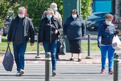 Genähte Masken und geeignete Stoffe können beim Familienzentrum Neustadt dienstags und freitags in der Zeit von 9 bis 12 Uhr abgegeben werden.