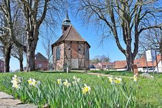 Die kleine Johanniskirche ist ab Mai wieder nachmittags von 15 bis 17 Uhr für Besucher geöffnet (außer montags und bei Amtshandlungen).