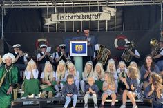 Neptun und seine Nixen dürfen beim Fischerbudentreff nicht fehlen. Nach dem Traditionsumzug am Sonntag geht das Programm an der Fischerhütte mit Frühschoppen und Musik weiter.