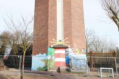 Der Außenbereich des 1929 erbauten Wasserturms auf dem Gelände der Kindertagesstätte kann seit Juni 2024 nicht mehr genutzt werden.