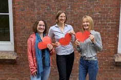 Haben die Reihe auf die Beine gestellt (v.l.): VHS-Leiterin Leonie Peters, Charlotte Reimann vom Freiwilligenzentrum und Angela Dornberger von der KVHS Plön.