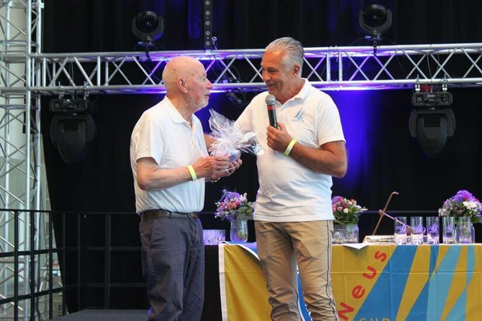 Besonderer Dank ging von Oliver Seiter (re.) an Schirmherr Bürgervorsteher Sönke Sela.