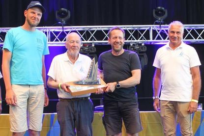 Gewinner des Neustadt Cups: SY Dehtox mit Hauke Haberlandt (Mi.).