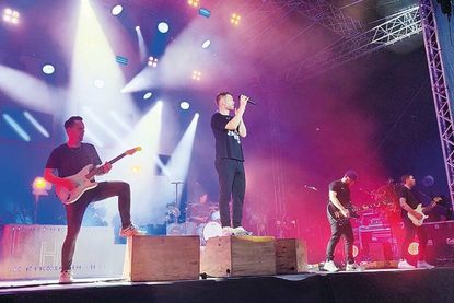 Die Band „Revolverheld“ hat in Timmendorfer Strand das Abschluss-Konzert ihrer Tour gegeben.