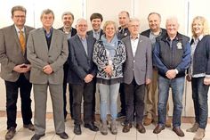 Die Direktkandidaten der CDU für die Wahl zur Gemeindevertretung (v.l.n.r.): Christian Dwars (Fraktionsvorsitzender), Bernd Ahlgrimm (Ortsvorsitzender), Henning Nitz, Michael Pätau, Finn Brüning, Gabi Prehn, Rainer Dohms, Peter Nelle (Bürgervorsteher), Thomas Witting, Udo Harz und Imke Meyer. (Foto: CDU)