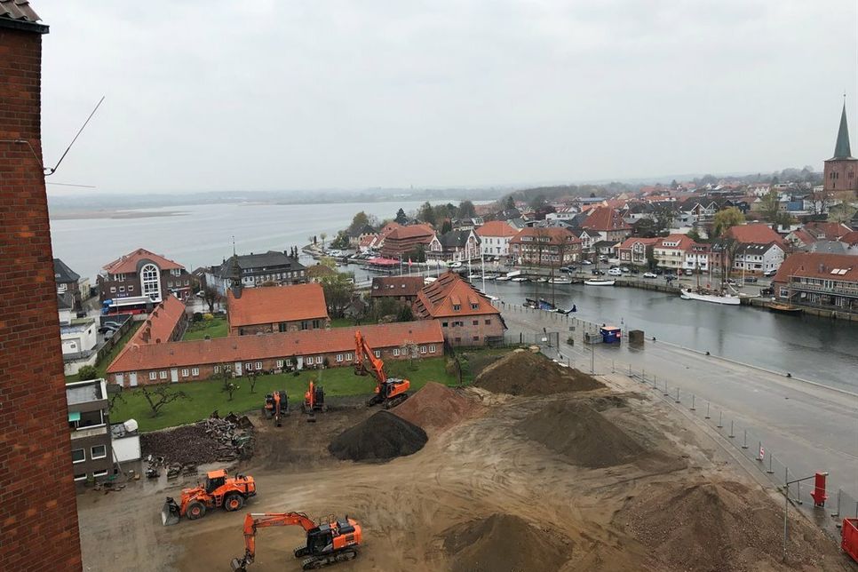 Der Blick der Webcam „Hafenwestseite 1“ reicht bis übers Binnenwasser.