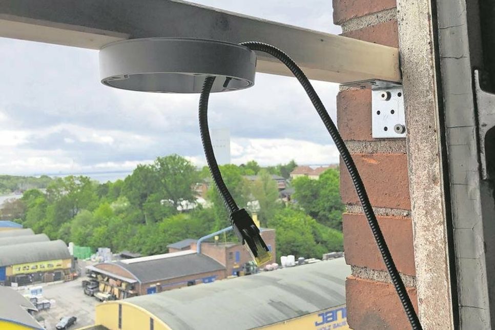Die Kameras sind in schwindelerregender Höhe am Petersen-Speicher angebracht.