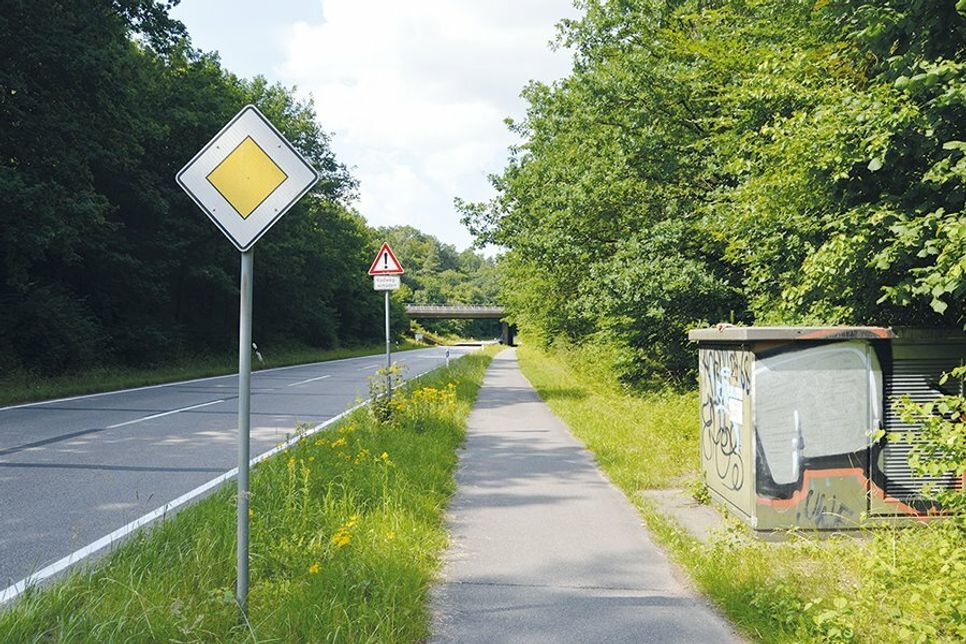 Die SPD der Gemeinde Ratekau kritisiert den schlechten Zustand der Radwege in der Gemeinde – so wie hier die Verbindung von Sereetz nach Ratekau.
