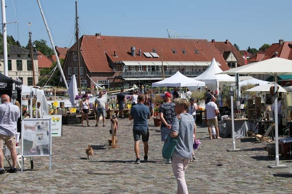 Stimmung und Wetter passten beim ersten Green Market auf der Hafenwestseite am vergangenen Wochenende.