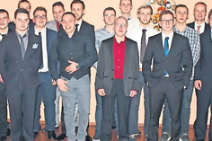 Das Bild zeigt die Junggesellen Pascal Beuck (Heinrich Berg e. K., Oldenburg), Bennet Boldt (Autohaus am Bungsberg Ahrend Knoop e. K., Oldenburg), Marius Buchholz (Kfz-Meisterbetrieb Harry, Neustadt),