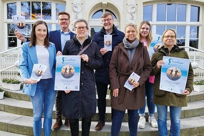 Freuen sich auf die 2. Auflage des OstseeTalent (von links): Lea Muuß  und Joachim Nitz (TSNT GmbH), Dr. Cordula Braun (OGT), Bürgermeister Sven Partheil-Böhnke, Esther Passig (GGS-Strand), Lale Schoenfeld (TSNT GmbH) und Sabine Jensen (GGS-Strand).