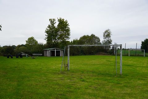 Der Bolz- und Spielplatz in Groß Schlamin ist auch ein wichtiger Bestandteil des Dorflebens.