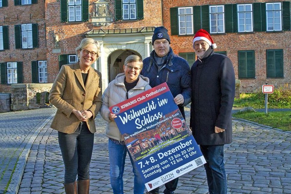 Brigitta Herrmann und Susanne Zirkel von der Stiftung Schloss Eutin sowie Uwe Paap und Dirk Reimers vom Kiwanis Club (von links) stellten jetzt das Programm für das zweitägige Event mit Kunsthandwerk und Musik vor.