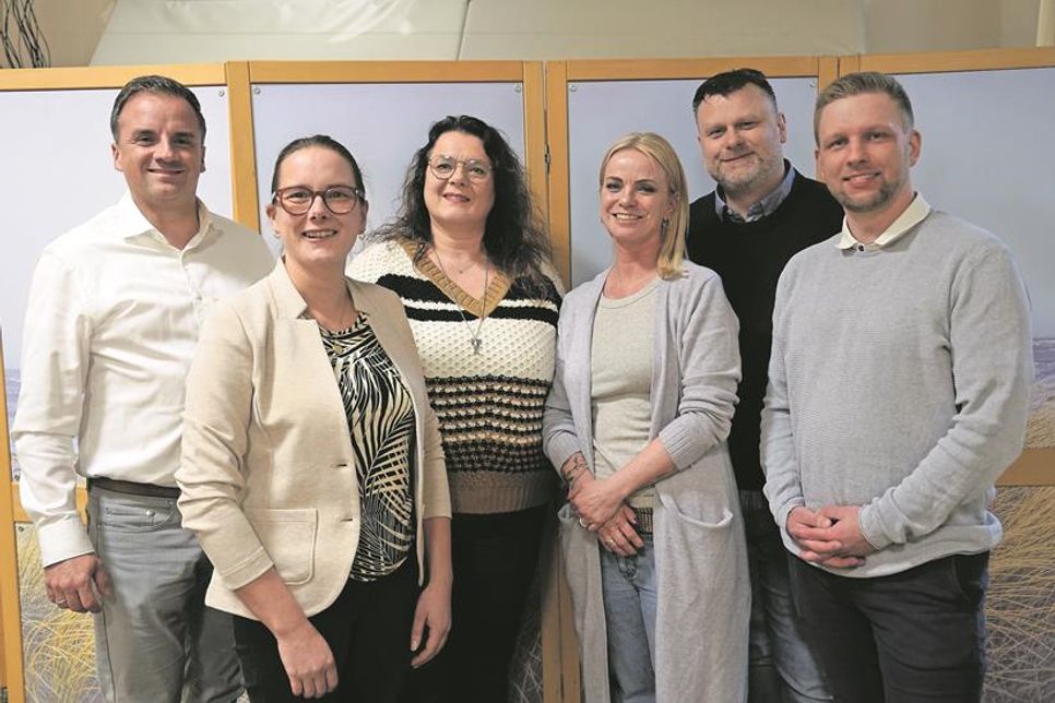 Der Vorstand des Grömitzer Gewerbevereins: Michael Breuer (Schriftführer), Kim Kiesewetter (1. Vorsitzende), Myrna Eggers (2. Vorsitzende), Insa Hollmann (Beisitzerin), Dennis Wiepert (Beisitzer) und Simon Kunikowski (Kassenwart; v. lks.).