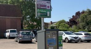 Parkapps EasyPark und Parkster stellen laut Seniorenbeirat kein Problem dar.