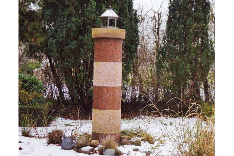 Friedhof Niendorf/Ostsee: Ein Leuchtfeuer für die Grabanlage „Am Leuchtturm“