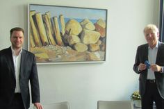 Christopher Vogt (MdL) zu Besuch bei Landrat Reinhard Sager (re.)