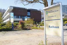 Um Gas einzusparen, wird auch die Raumtempertaur in den Büroräumen des Rathauses in der Strandallee 42 um 1 Grad Celsius abgesenkt.