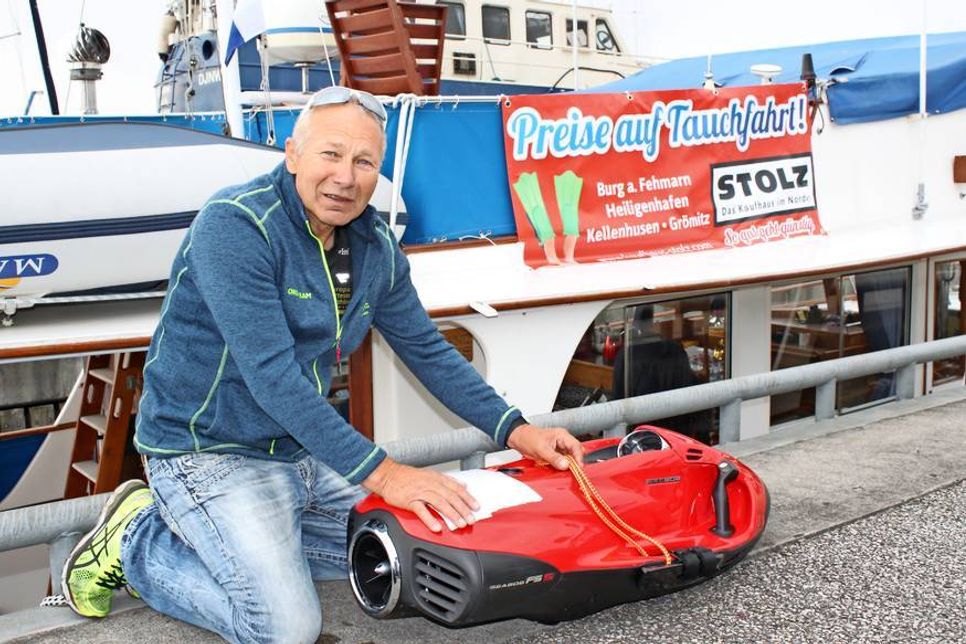 Wolfgang Kulow mit seinem „Seabob“ auf dem Weg zum Weltrekord.