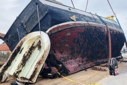 Der Zahn der Zeit hatte an dem über 150 Jahre alten Boot genagt, und trotz der jahrzehntelang durchgeführten Reparaturen gab es immer gravierender werdende Schäden.