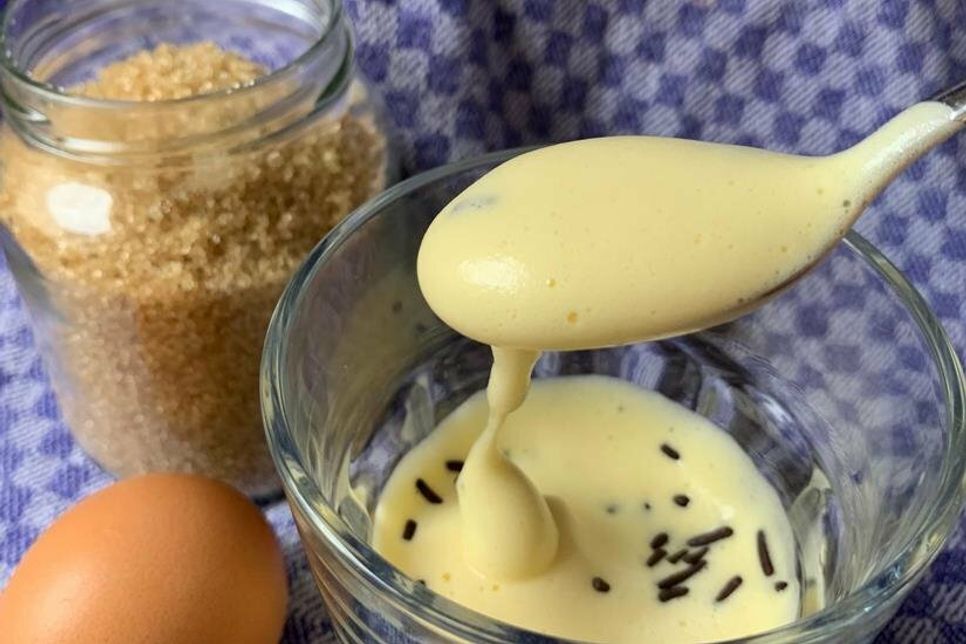 Zwei Zutaten, die man immer im Haus hat, ergeben dieses leckere Dessert.