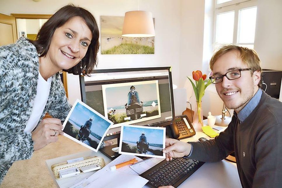 Marketingleiterin Silke Szymoniak und Mitarbeiter Friedrich Flüh möchten mit der neuen „Instagram“-Kampagne gezielt junges Publikum ansprechen und freuen sich schon jetzt auf die Fotos, die hochgeladen werden. (Foto: René Kleinschmidt)