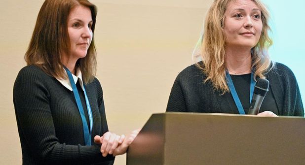 Die Kitawerk-Geschäftsführerinnen und Regionalleiterinnen Silja Wietstock (li.) und Karin Meier berichten über ihre Arbeit und aktuelle Problemstellungen.