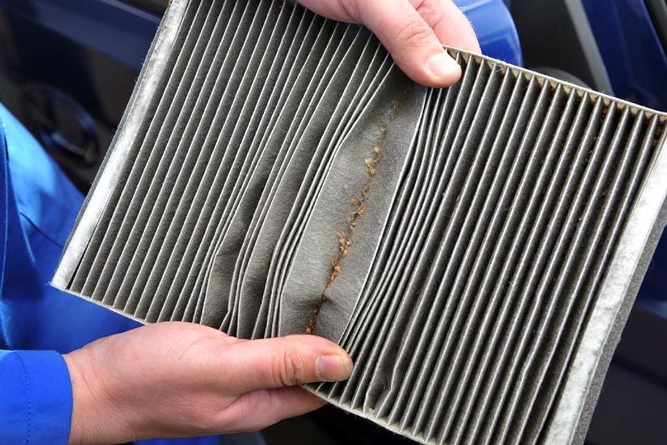 Der Innenraumfilter sollte mindestens einmal jährlich getauscht werden.