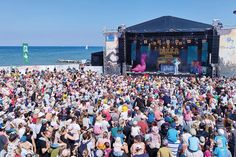 Das ausverkaufte Familienkonzert von „DIKKA“ begeisterte am Samstagnachmittag fast 4.000 kleine und große Fans.