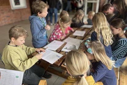 An insgesamt 12 Stationen konnten die Kinder ihr Wissen spielerisch vertiefen.