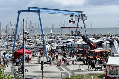 Direkt am Grömitzer Hafen konnten sich Besucher über Seenotrettung informieren und an verschiedenen Aktionen teilnehmen.