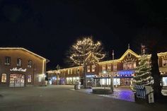 Schönberg erstrahlt zur Weihnachtszeit in warmem Lichterglanz.