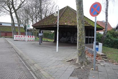 Die Maßnahmen an der Bushaltestelle sollen unter anderem den Anforderungen eines barrierenfreien Ausbaus und den neuen Abmessungen vin Gelenkbussen Rechnung tragen.