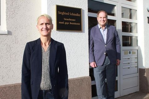 Das Leistungsspektrum des Teams um Siegfried Schindler und Ramona Schröder geht weit über das Feld der klassischen Steuerberatung hinaus.