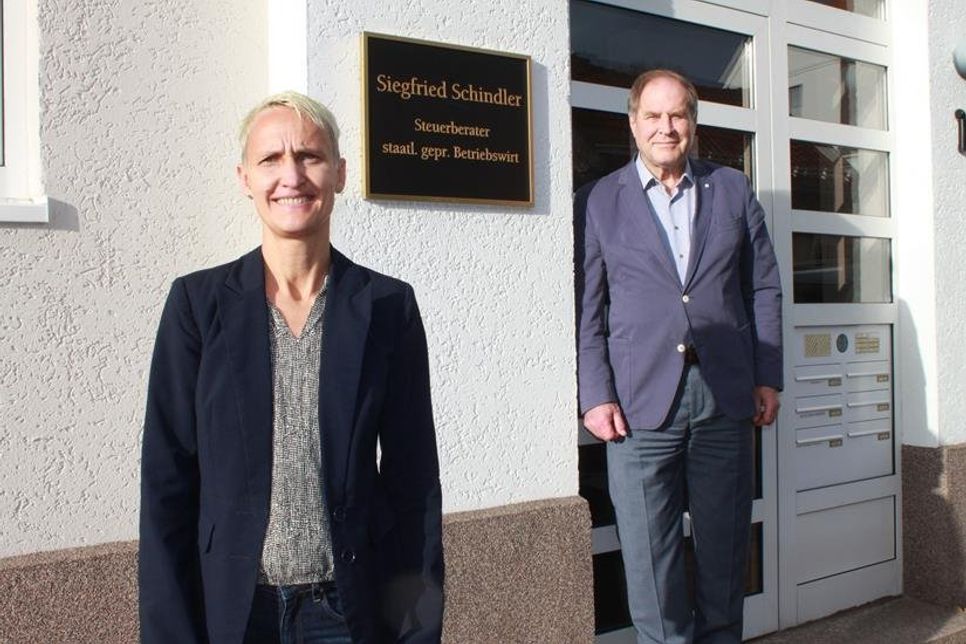 Das Leistungsspektrum des Teams um Siegfried Schindler und Ramona Schröder geht weit über das Feld der klassischen Steuerberatung hinaus.