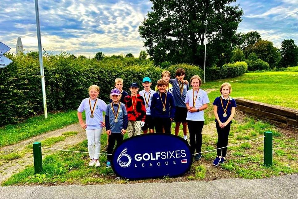 Alle Teilnehmenden erhielten eine Medaille.