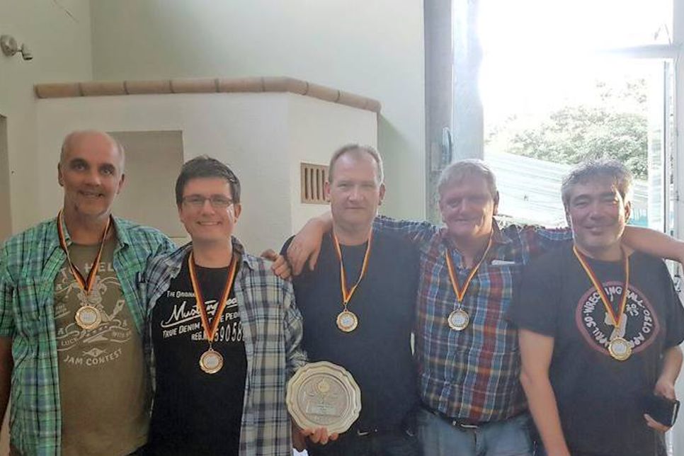 Die Aufsteiger: Jörg Hardorp, Olaf Stern, Joachim Path, Bernd Blumkowski, Heino Schuldt (v. lks.).