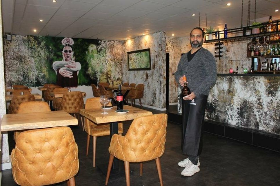 Inhaber Ravinder Pal Singh, Spitzname „Jimmy“, hat seine Tapas Bar noch gemütlicher eingerichtet. Seit 2010 ist er mit mehreren Restaurants selbstständig.