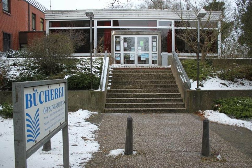 Die Gemeindebücherei Lensahn ist in die Jahre gekommen. Ein Neubau mit verschiedenen Nutzungsmöglichkeiten wird angestrebt.