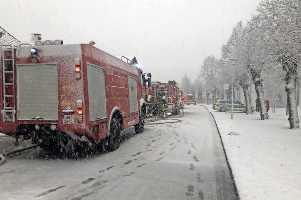 Großeinsatz mit 40 Feuerwehrleuten im Rosengarten.