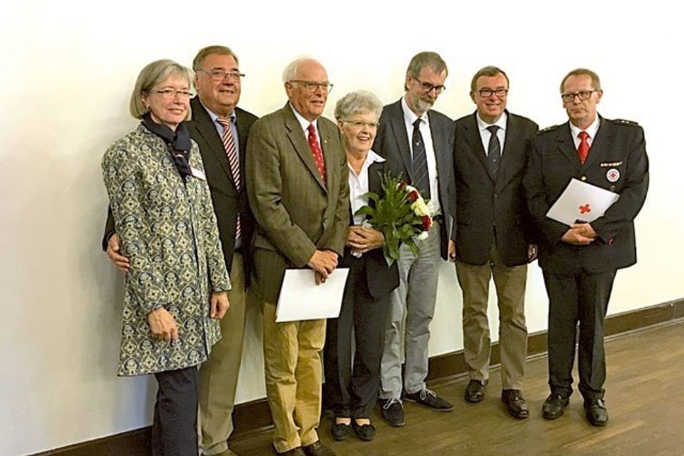 von links nach rechts: Else von Ludowig, Vizepräsidentin, Klaus-Dieter Schulz, Vizepräsident, Fritz von Korff, Hannelore Paschke, Andreas Miske, Gerd Schuberth, Präsident, Ingo Schloer.