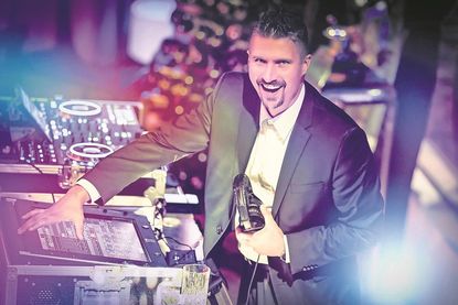 Florian Stolz sorgt mit seinem Team für professionelle Veranstaltungstechnik und unvergessliche Eventmomente.