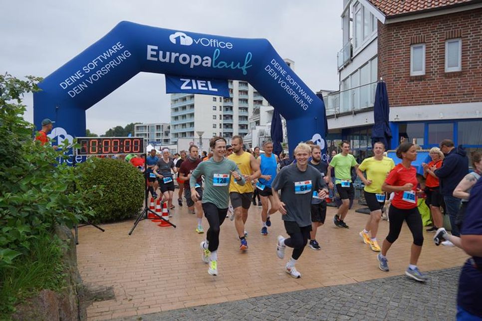 Hochmotiviert gehen die Läuferinnen und Läufer jedes Jahr an der Ostsee an den Start.