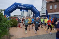 Hochmotiviert gehen die Läuferinnen und Läufer jedes Jahr an der Ostsee an den Start.