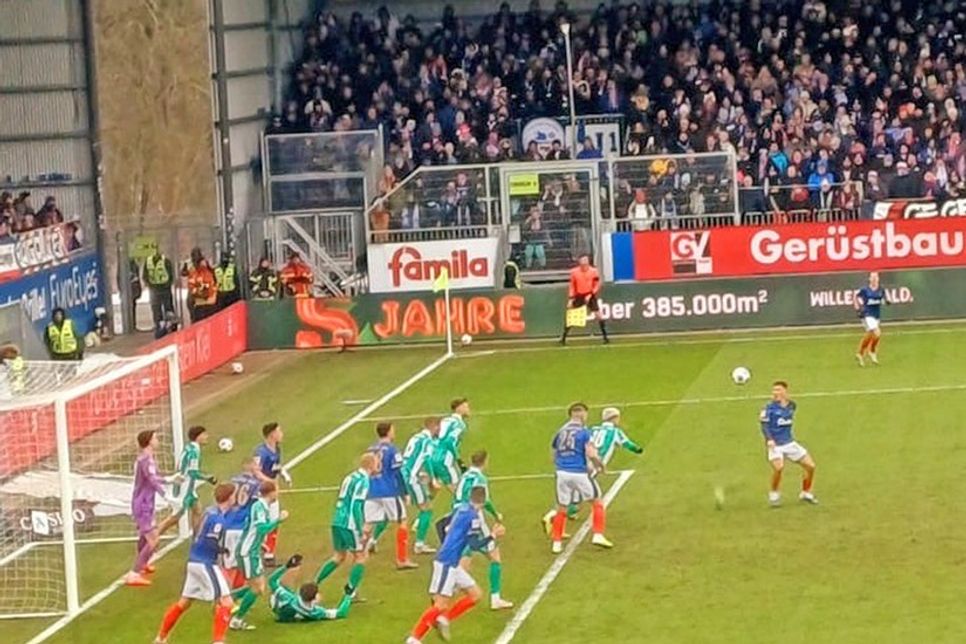 Eine der wenigen Chancen gegen Fürth.