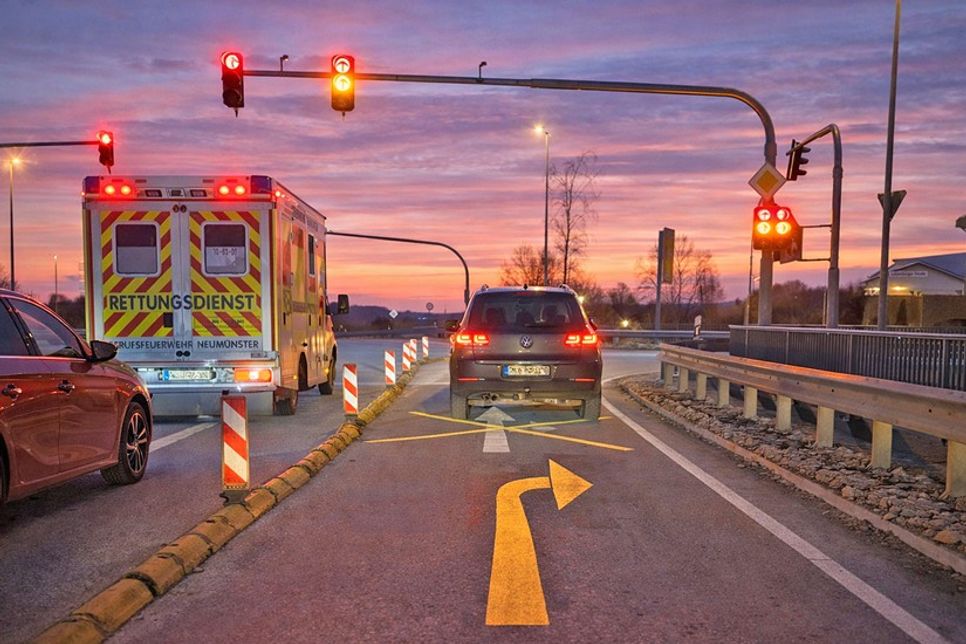 In Plön wurden die Fahrstreifen auf der Kreuzung B76/B 430 neu eingeteilt – das gilt nun auf Jahre hinaus.