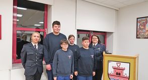 Der neue Vorstand der Jugendfeuerwehr Plön.