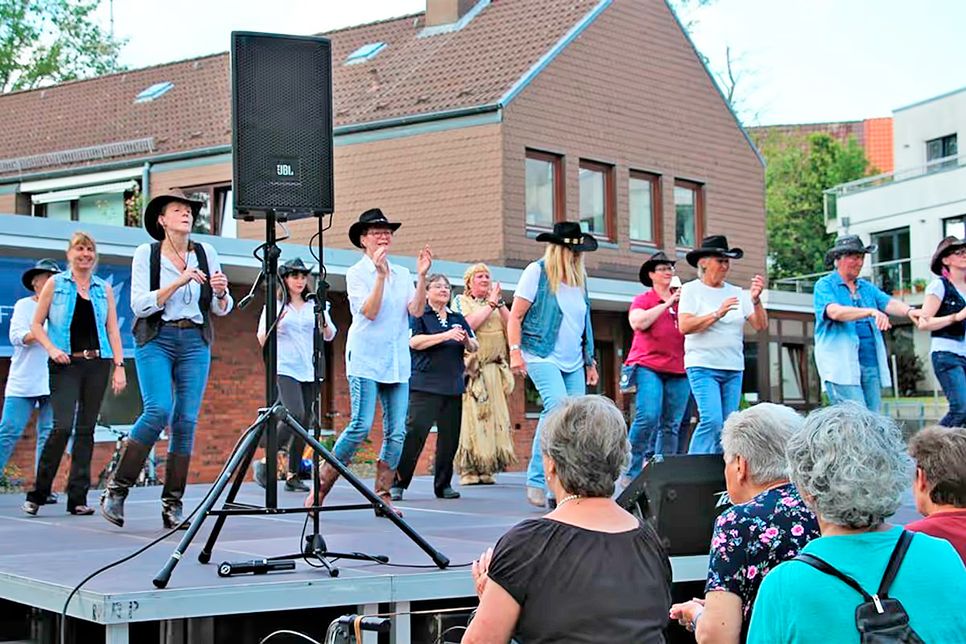 Auch dieses Jahr wieder mit dabei: die Line Dancer aus Kiel.