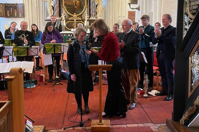 Kathrin Kark wurde mit der Ehrennadel in Gold ausgezeichnet
